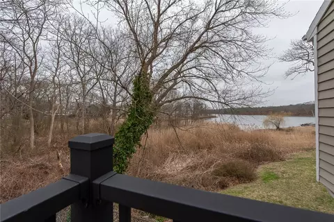 View/Area - 5 Canfield Ct, Warwick, RI 02889 photo 3 of 4