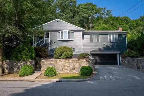 86 Longwood Ave, Providence, RI 02908