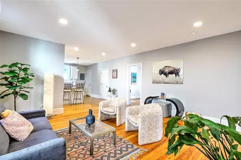 487 Washington St #1, Providence, RI 02903