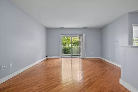 Living - 114 Mill St #101, Woonsocket, RI 02895 photo 2 of 5