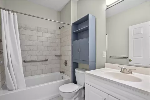 Bath - 114 Mill St #101, Woonsocket, RI 02895 photo 2 of 2