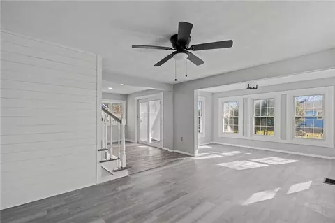 Living - 104 Morse Ave, Warwick, RI 02886 photo 4 of 8