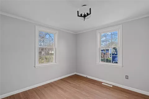 Bedroom - 104 Morse Ave, Warwick, RI 02886 photo 4 of 6
