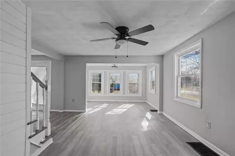 Living - 104 Morse Ave, Warwick, RI 02886 photo 2 of 8