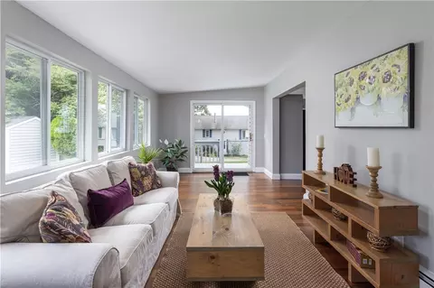 Living - 207 Oak Tree Ave, Warwick, RI 02886 photo 1 of 5