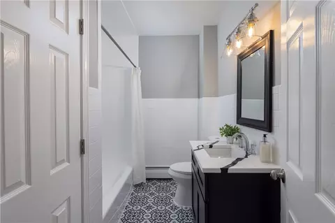 Bath - 207 Oak Tree Ave, Warwick, RI 02886 photo 1 of 2