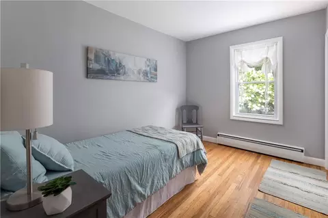 Bedroom - 207 Oak Tree Ave, Warwick, RI 02886 photo 1 of 6