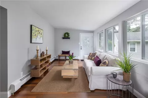 Living - 207 Oak Tree Ave, Warwick, RI 02886 photo 3 of 5