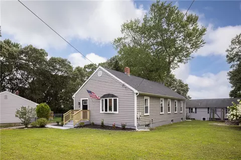 Exterior - 207 Oak Tree Ave, Warwick, RI 02886 photo 2 of 6