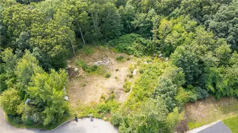 9 Alyssa Ln, Lincoln, RI 02865