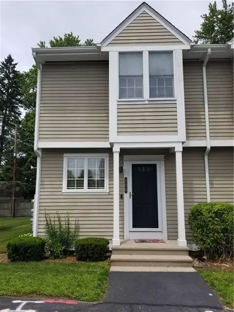 735 Willett Ave #206, Riverside, RI 02915