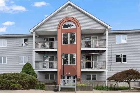 724 Beverage Hill Ave #C12, Pawtucket, RI 02861