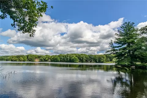 176 Lake Washington Dr, Glocester, RI 02814