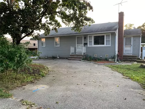Exterior - 165 Heath Ave, Warwick, RI 02888 photo 2 of 2