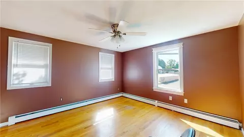 Bedroom - 165 Heath Ave, Warwick, RI 02888 photo 1 of 4