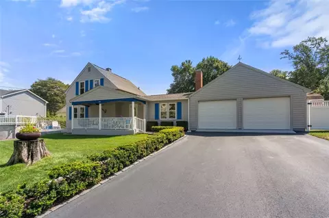 380 Meadow View Ave, Warwick, RI 02889