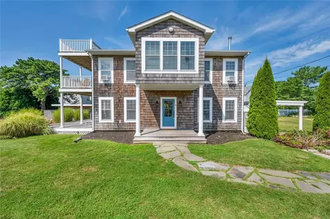 36 S Niantic Dr, Charlestown, RI 02813