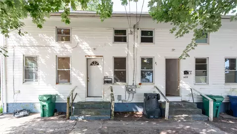 686 East Ave, Warwick, RI 02886