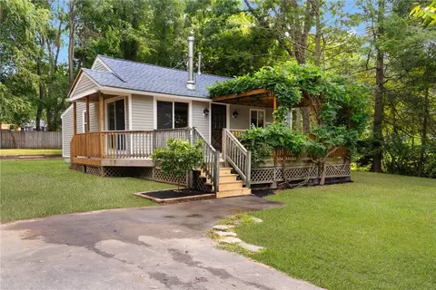 26 Lake View Cir, Glocester, RI 02814