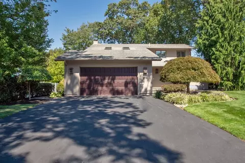 310 Meshanticut Valley Pkwy, Cranston, RI 02910