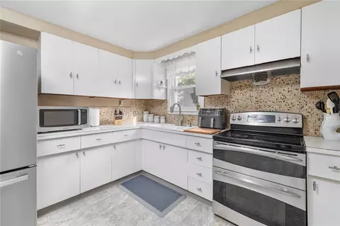 Kitchen - 65 Central Ave, Warren, RI 02885 photo 5 of 5