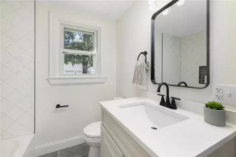 32 Oak Tree Ave, Warwick, RI 02886 photo 21