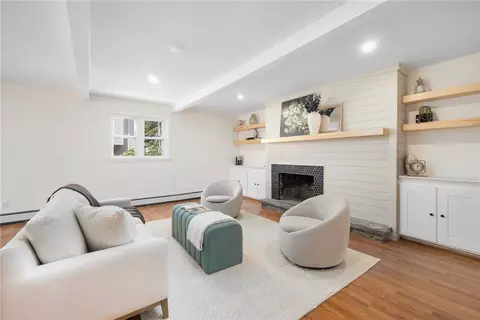 32 Oak Tree Ave, Warwick, RI 02886 photo 5