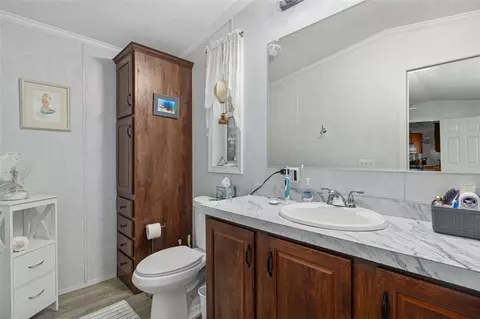 Bath - 40 Park View Dr, Glocester, RI 02814 photo 1 of 3