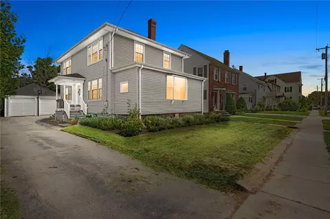 50 Grosvenor Ave, East Providence, RI 02914