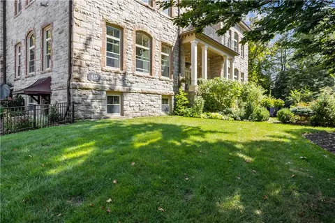 426 Spring St #104, Newport, RI 02840
