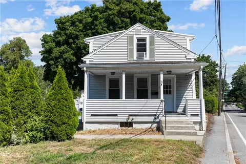 20 New London Ave, West Warwick, RI 02893
