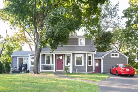214 Mapleton St, Cranston, RI 02910