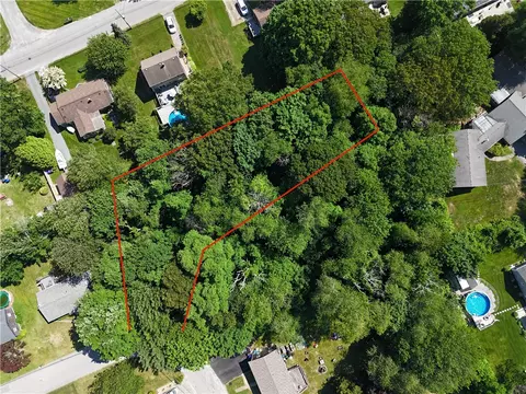 0 Overhill Lot Apt 2 Rd, Warren, RI 02885