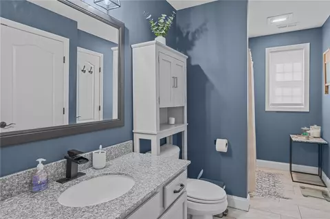 Bath - 21 Otis St, Warwick, RI 02889 photo 1 of 1