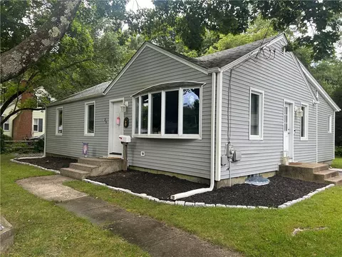 25 Ewing Rd, North Kingstown, RI 02852