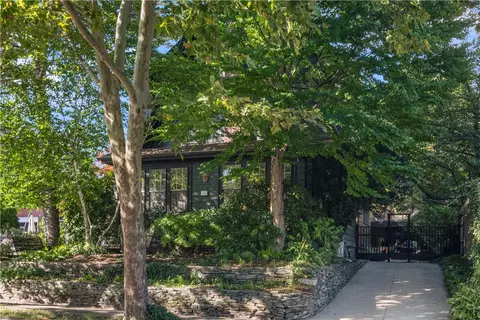 42 Nisbet St, Providence, RI 02906
