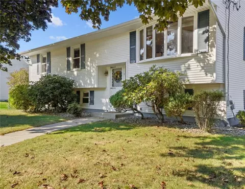 1 Golden Ave, Johnston, RI 02919