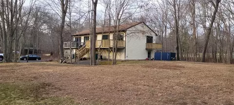 99 Jackson Flat Rd, Scituate, RI 02831