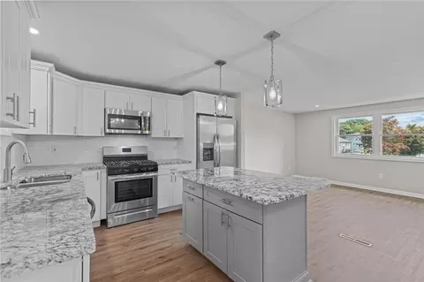 Kitchen - 7 Curry Pl, Warwick, RI 02889 photo 2 of 2