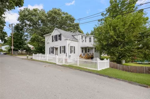 9 Park St, North Providence, RI 02904