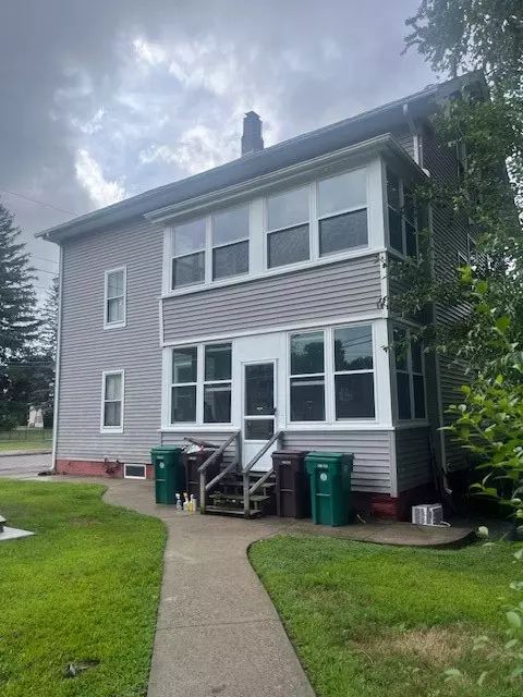124 Providence St, Woonsocket, RI 02895 photo 6