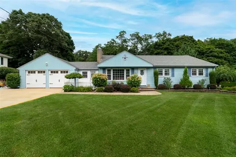 57 Shenandoah Rd, Warwick, RI 02886