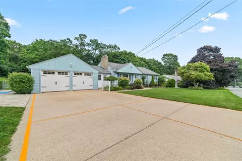 57 Shenandoah Rd, Warwick, RI 02886 photo 3