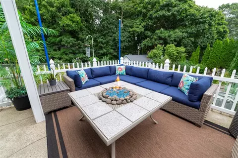 57 Shenandoah Rd, Warwick, RI 02886 photo 9
