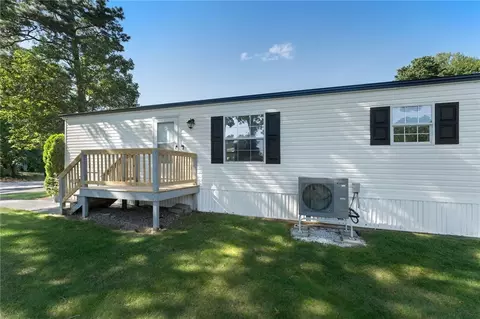 1 Lisas Way, Coventry, RI 02816