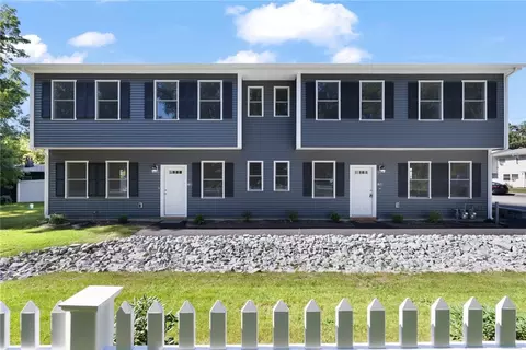 18 Wentworth St, North Providence, RI 02904