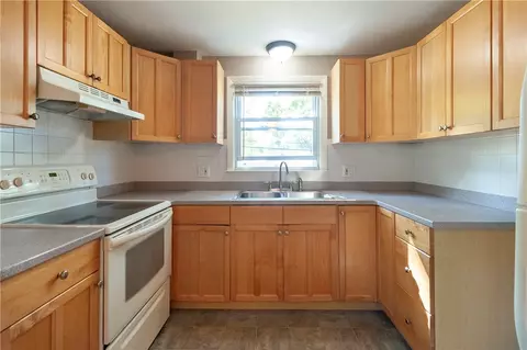 355 Brown St, Attleboro, MA 02703 photo 12