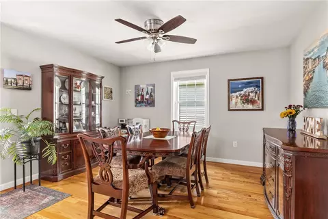 70 Everett St, Pawtucket, RI 02861 photo 8