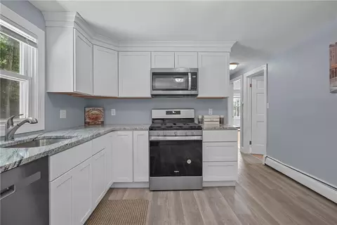 270 Old County Rd, Smithfield, RI 02917