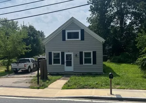 63 Church St, Bradford, RI 02808